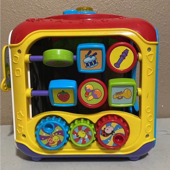 Vtech Sort & Discover Activity Cube Interactive Baby Toddler Learning Tool - Picture 3 of 6